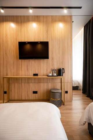 Гостиница Suite Hotel Кемерово Трехместный номер Делюкс-4